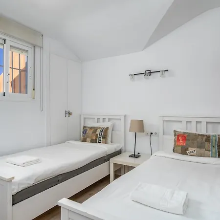 Seaview Penthouse By Costarentals - Ref 112